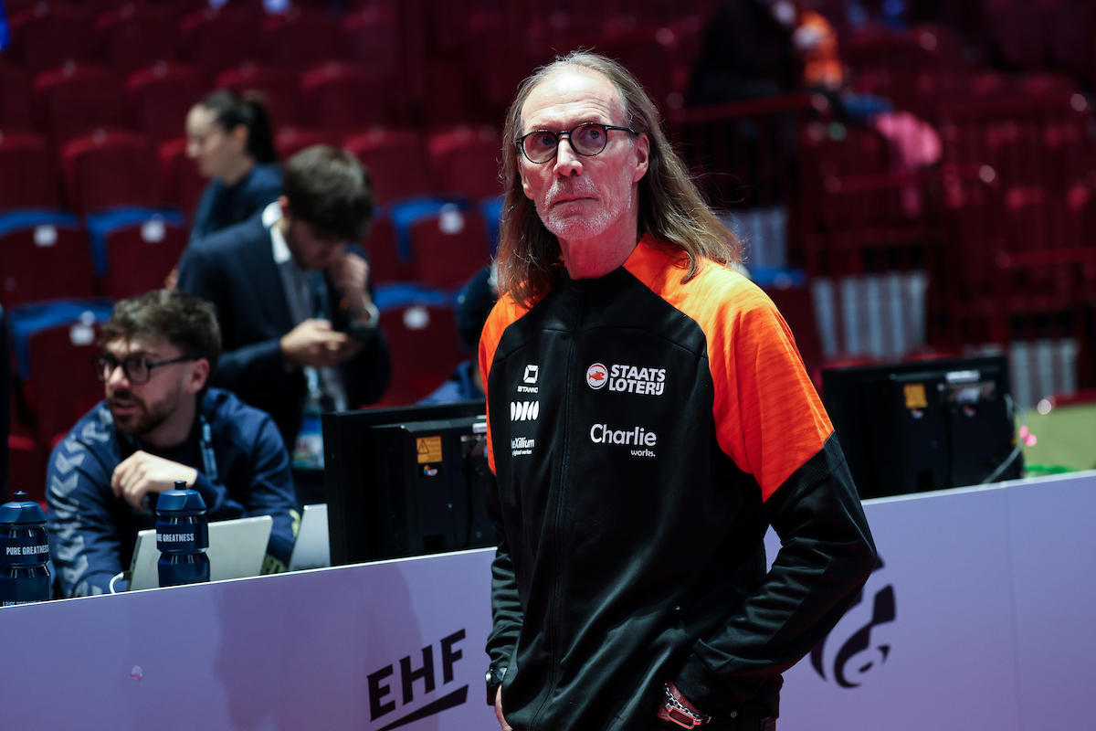 Лани сакаше да се тепа со „Фалангата“, сега го „фатија“ како „копа богатство“!