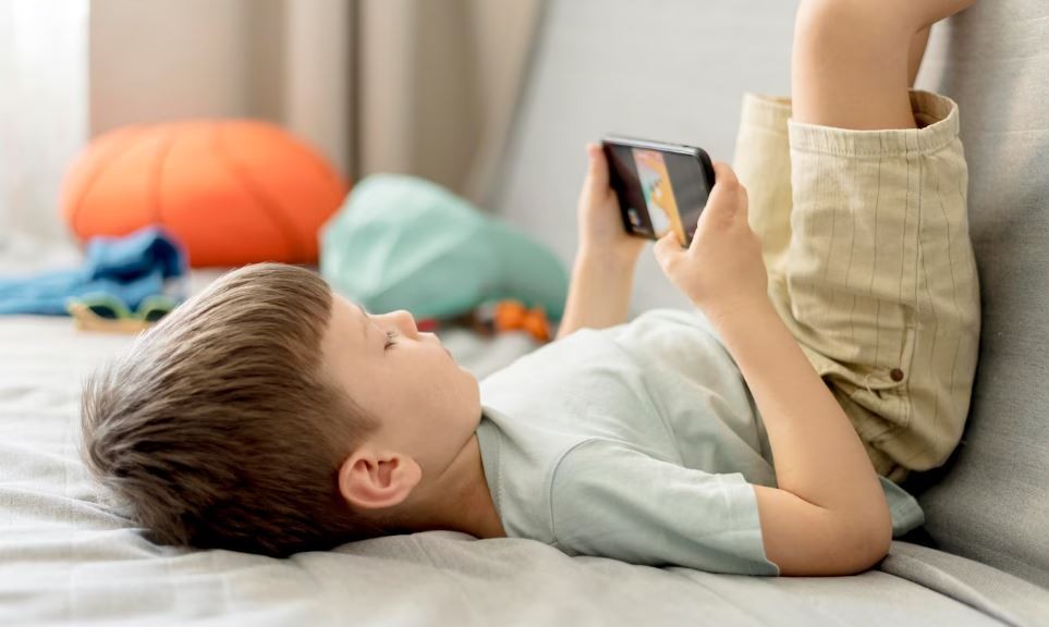 Им ги одзеле телефоните на 8 часа и никој не очекувал ваков исход: Шок експеримент на руски психолози со тинејџери