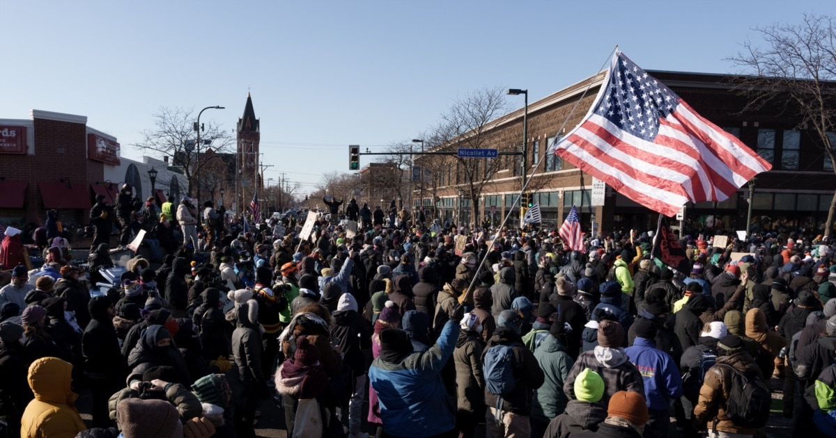 Протести откако имиграциски агенти убија уште еден американски државјанин во Минеаполис