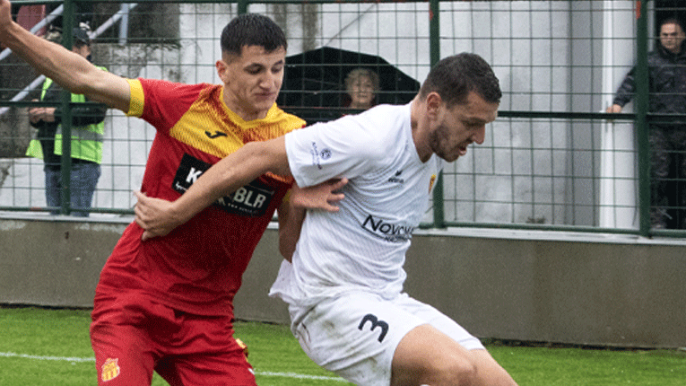 Маневски го продолжи договорот со Вардар