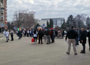 Протест на кумановци пред зградата на УЈП