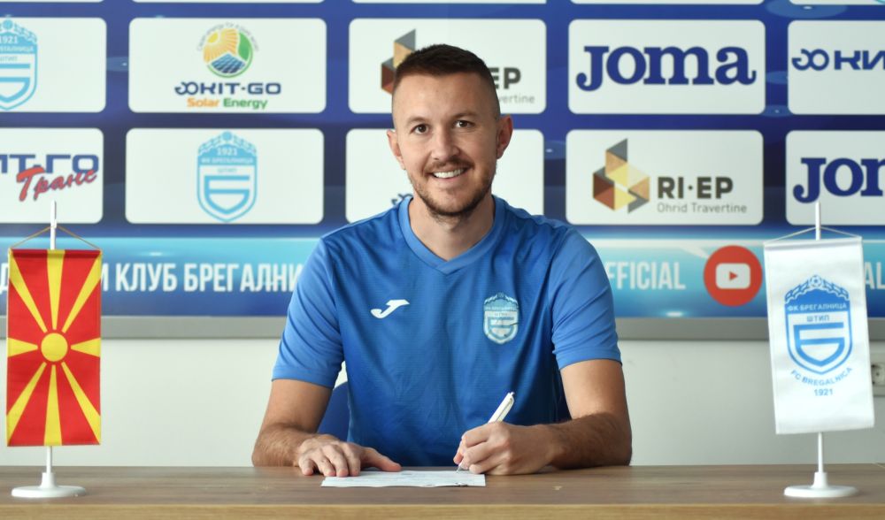 Јорданчо Наумоски стави потпис на договор со Брегалница