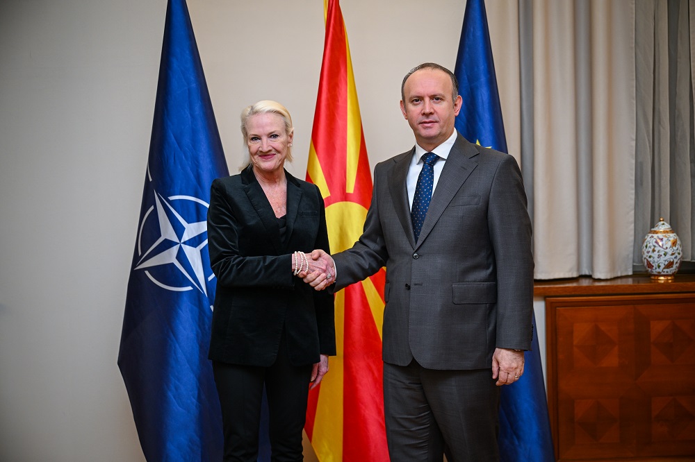 Проштална средба на Гаши со американската амбасадорка Агелер