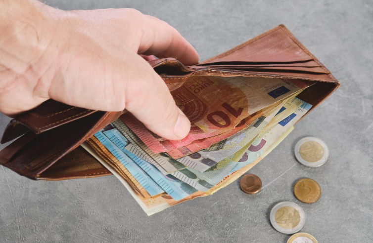 Колку изнесуваат минималните плати во земјите од ЕУ?