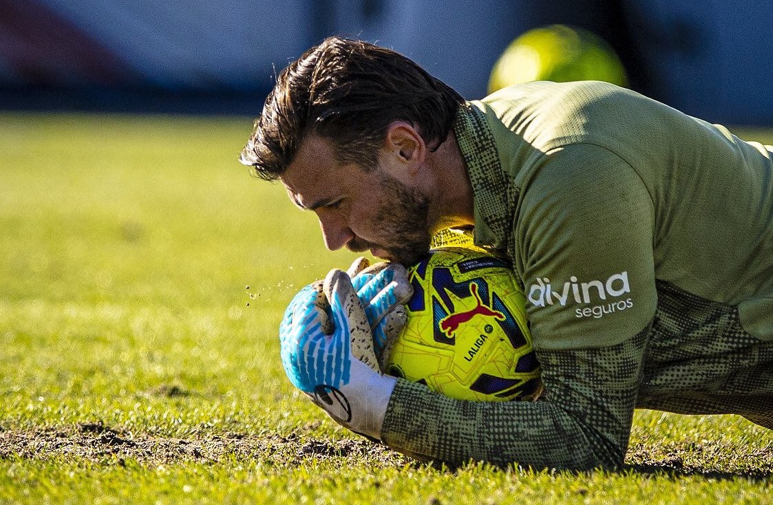 Столе Димитриевски по долго време бранеше за Валенсија во Ла Лига
