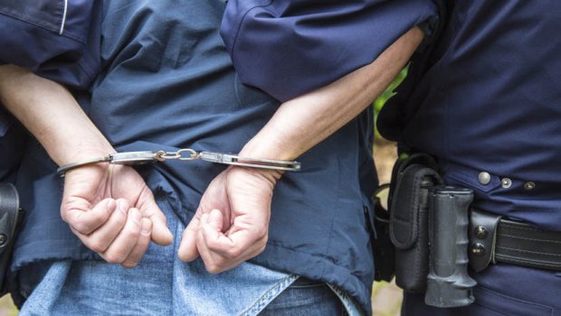 Осуммината осомничени за милионски финансиски криминал добија 30 дена притвор