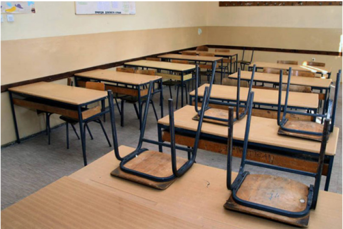 Во Србија разгледуваат скратување на училишниот час на 30 минути поради намалено внимание на децата