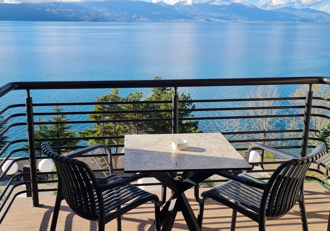 Ресторанот им наплатил 20 евра за гостин кој не дошол на резервирано место!