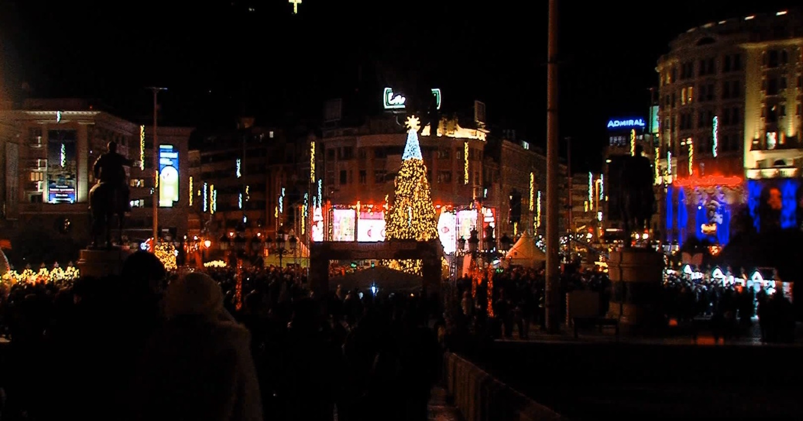 Новогодишно украсување: Штипјани најскапо ги чинело, а една фирма добила скоро 80% од тендерите