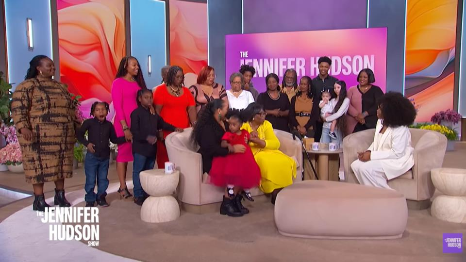 Оваа баба има 150 внуци, 50 правнуци и 30 праправнуци: Не може да ги запомни сите имиња, а семејството постојано се шири