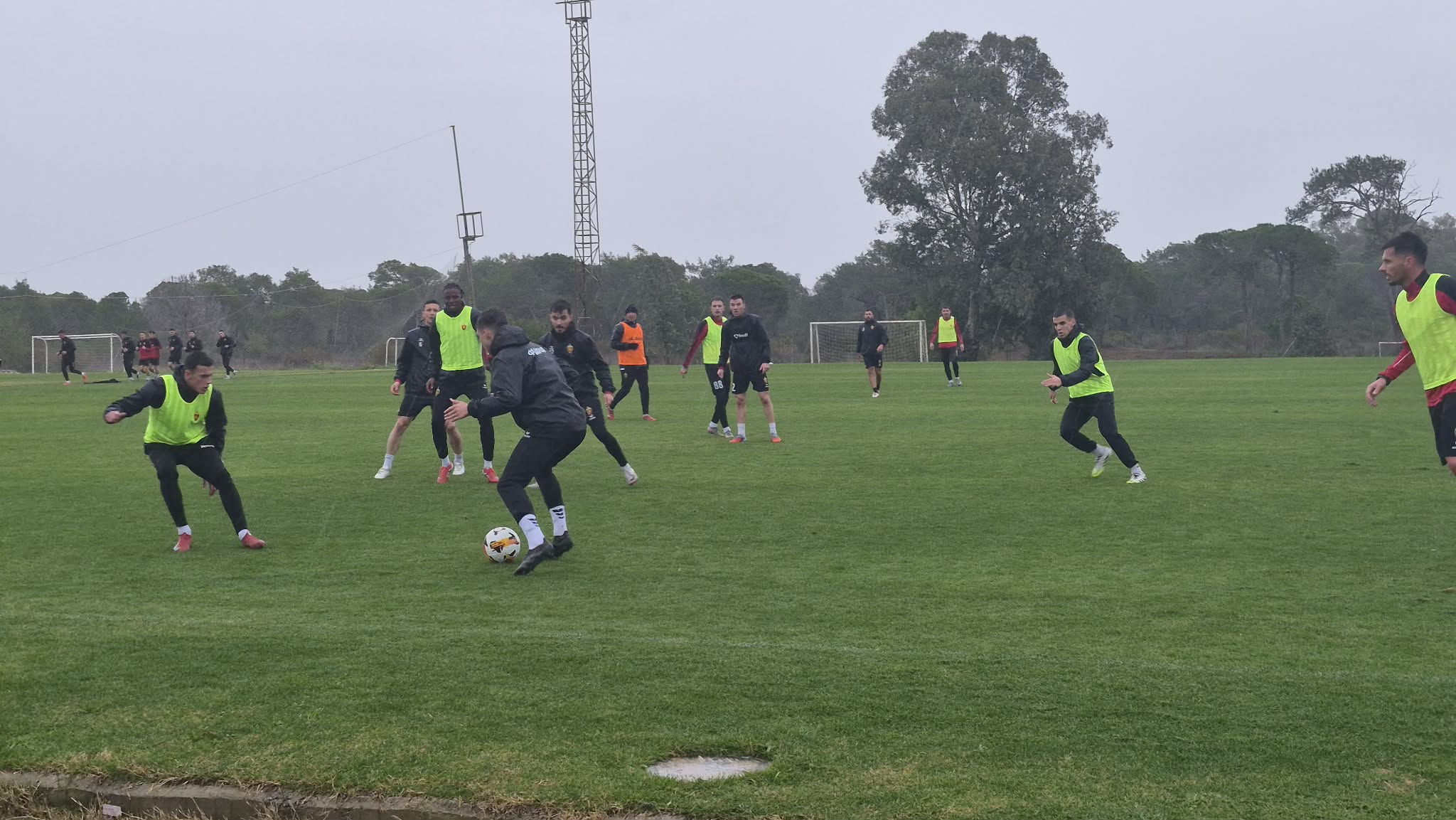 Јанкулов и Матиќ потпишаа нови договори со Вардар