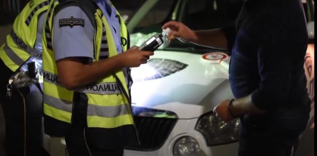 Лишени од слобода пет лица бидејќи возеле под дејство на алкохол, едно лице предизвикало и сообраќајна несреќа