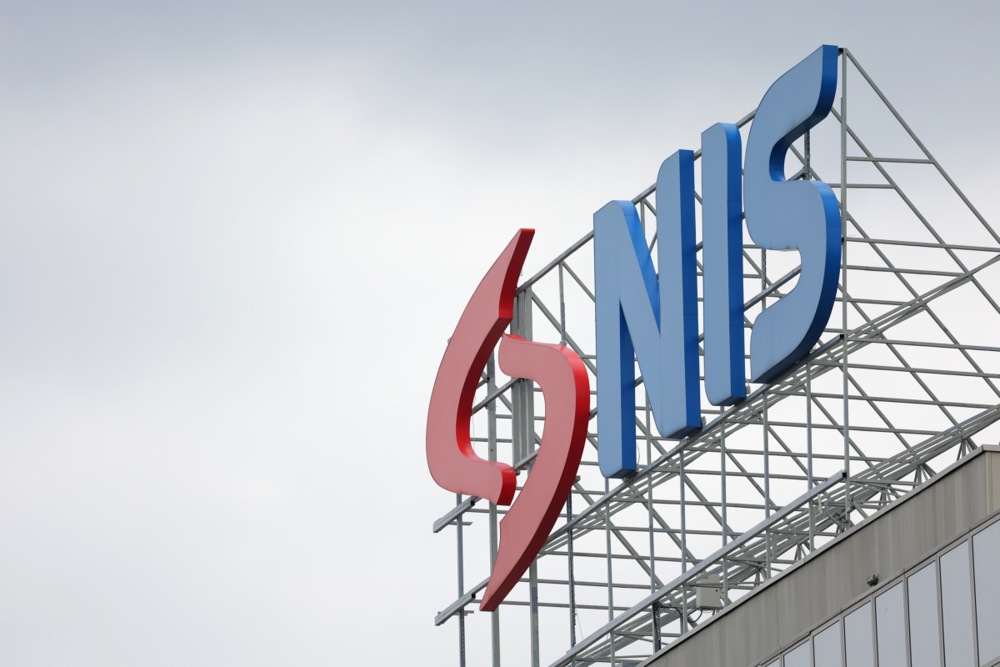 МОЛ го презема српскиот НИС