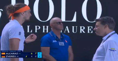 Зверев ги загуби нервите кон судијката: „Цело време ги штитите Алкараз и Синер“ (ВИДЕО)