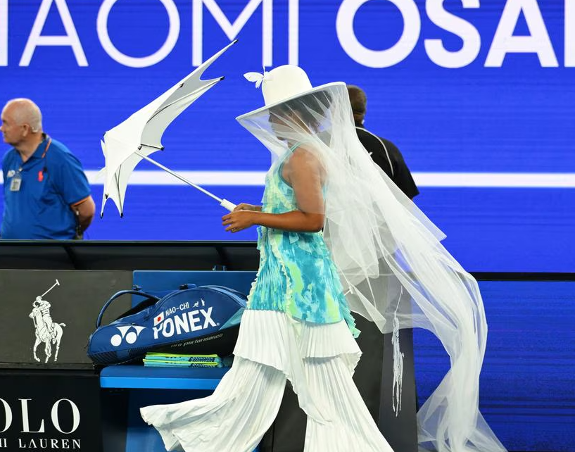 Како на модна писта, една од најдобрите тенисерки ги изненади сите на Австралија опен (ФОТО)