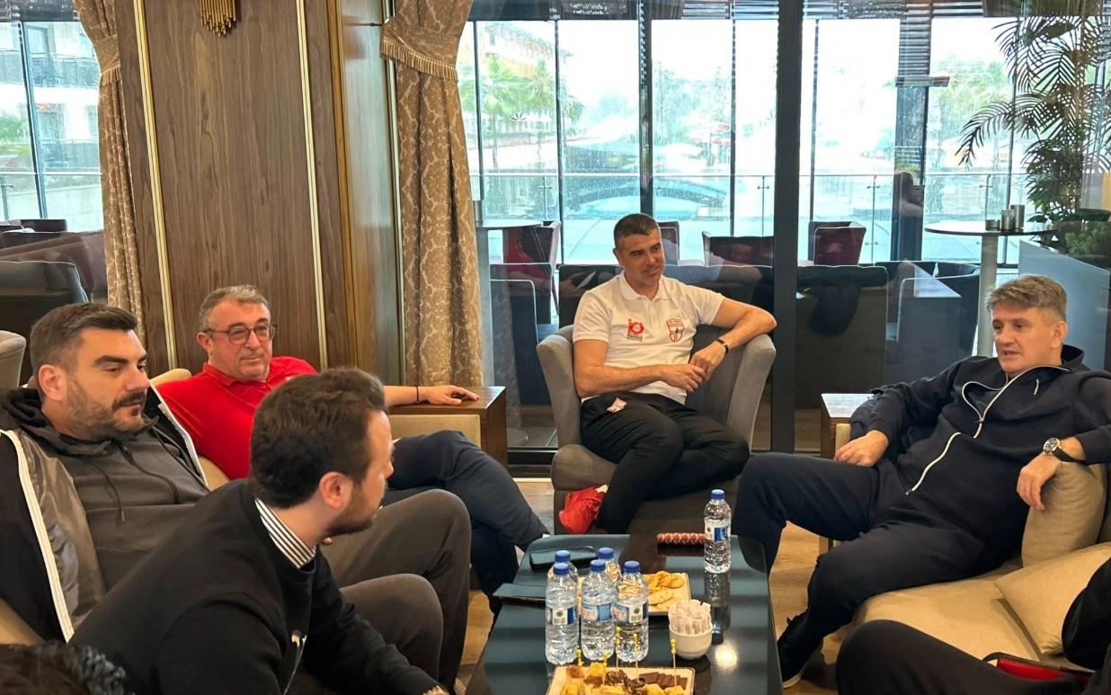 Омерагиќ гостин на Тиквеш во Анталија (ФОТО)