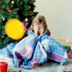 Дедо Мраз не може да ве спаси од фазата „мамо, ти направи го тоа“, но има начини да си олесните