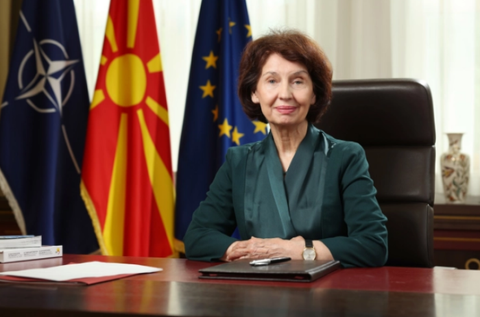 Сиљановска Давкова: Божиќните празници ќе ја зацврстат нашата вера и надеж