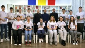 Проектот „Земи книга“ започна во Теолошкат школа во Тргу Жиу