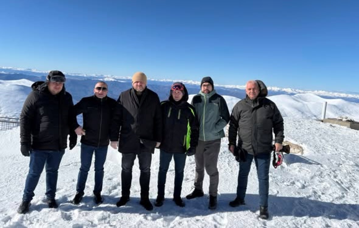 Тошковски ја започна годината со посета на службениците на Солунска глава