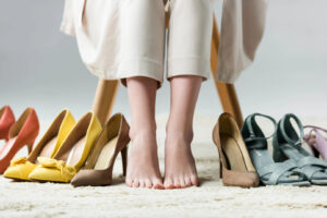 Обувки што жените не треба да ги носат по 40-тиот роденден