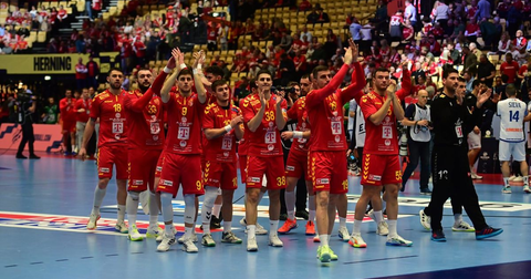 ОФИЦИЈАЛНИ СОСТАВИ: Македонија со една принудна промена против Романците