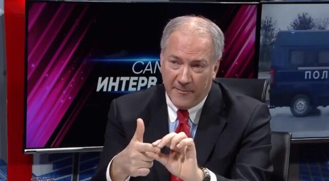 Жерновски до Мицкоски: Мигранти сами дојдоа на плоштад за да прослават со тебе, ја чекаме твојата оставка