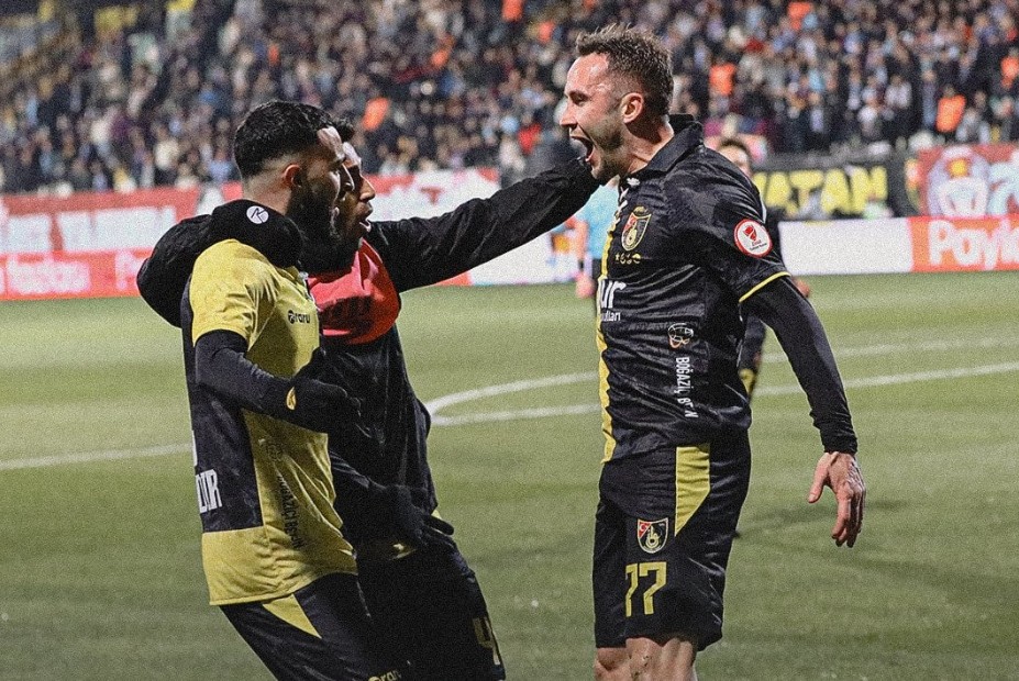 Крстовски со гол ја продолжи добрата форма, но Истанбулспор доживеа дебакл (ВИДЕО)