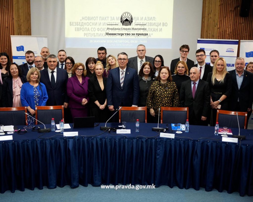 Филков: Криумчирањето мигранти не познава граници, одговорот мора да биде заеднички