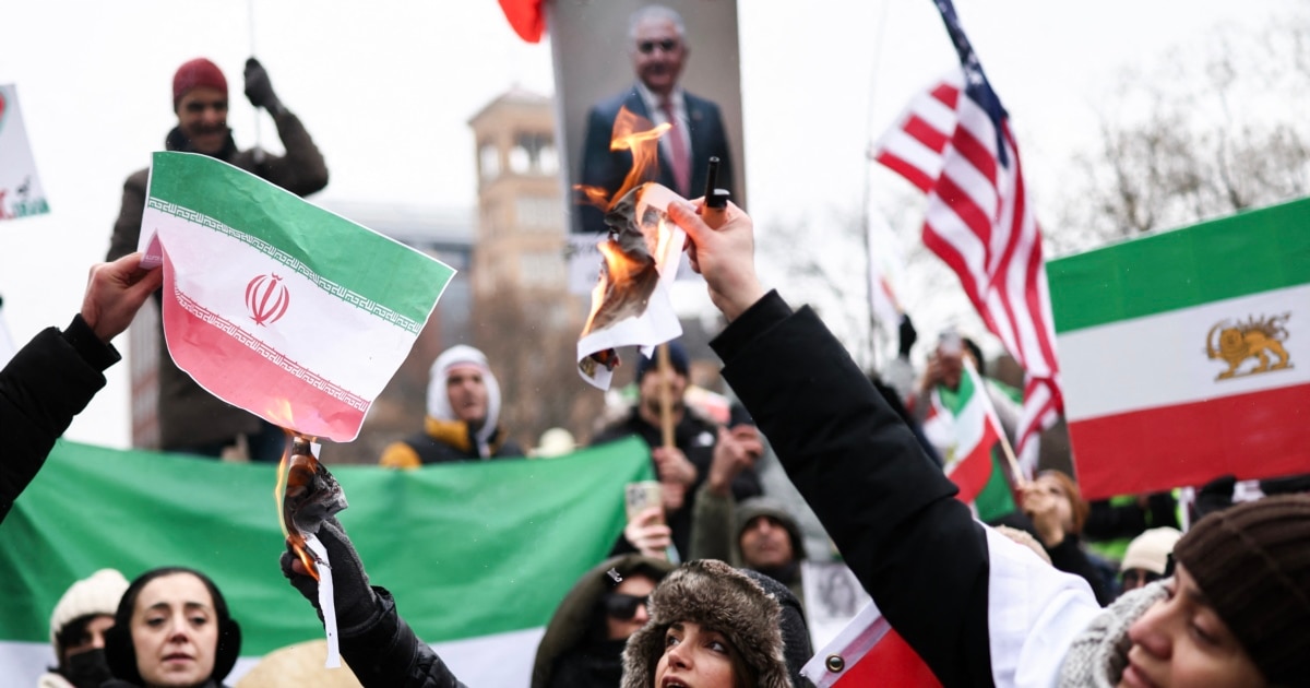 Иран ги отфрла преговорите со САД поради воените „закани“