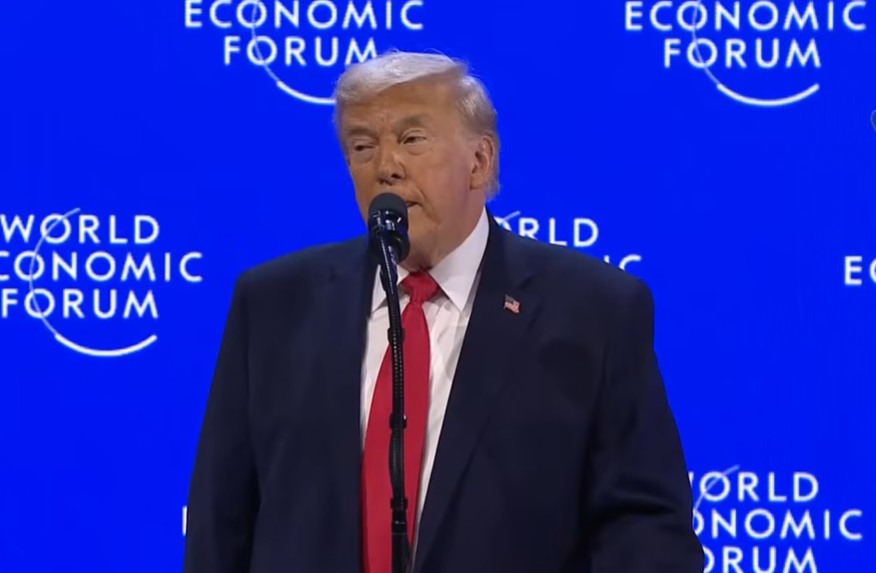 Трамп: Ако лошите момци почнат да пукаат, тоа доаѓа преку Гренланд