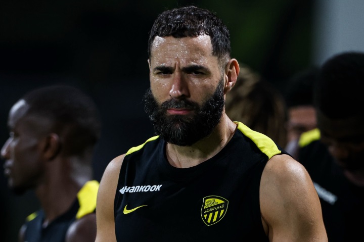 Бензема продолжува да бојкотира по чудната понуда која ја доби од Ал Итихад