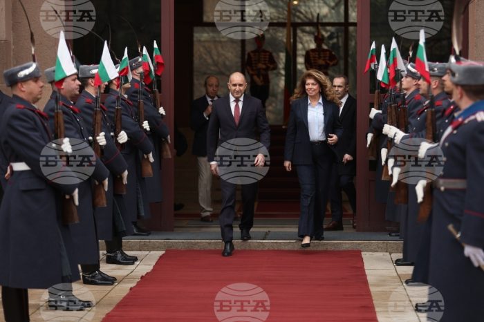 Јотова ја презеде претседателската функција во Бугарија