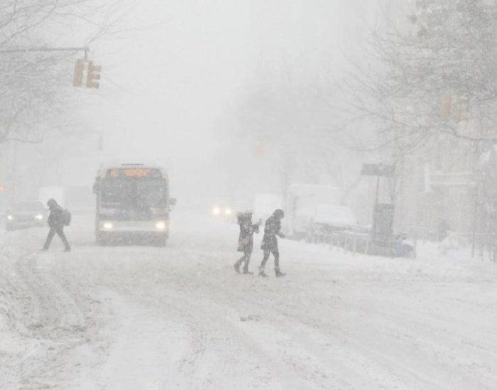Зимската бура во САД усмрти над 50 луѓе