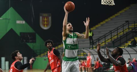 Малешевиќ: Мора да одговориме на енергијата на Чаир и да им ги запреме најдобрите