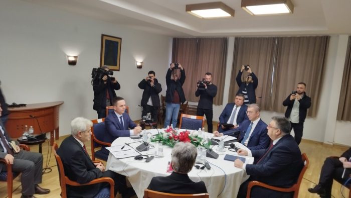 МИЦКОСКИ ЗА ЛИДЕРСКАТА: За поголем дел од прашањата имаме исто мислење