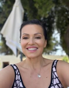 (Видео) Нина Бадриќ пееше на миса во црква на Карибите