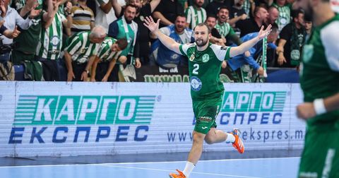 ВИДЕО: Чудото од гол на Манасков против Барса е најатрактивен во 2025 во ЛШ!