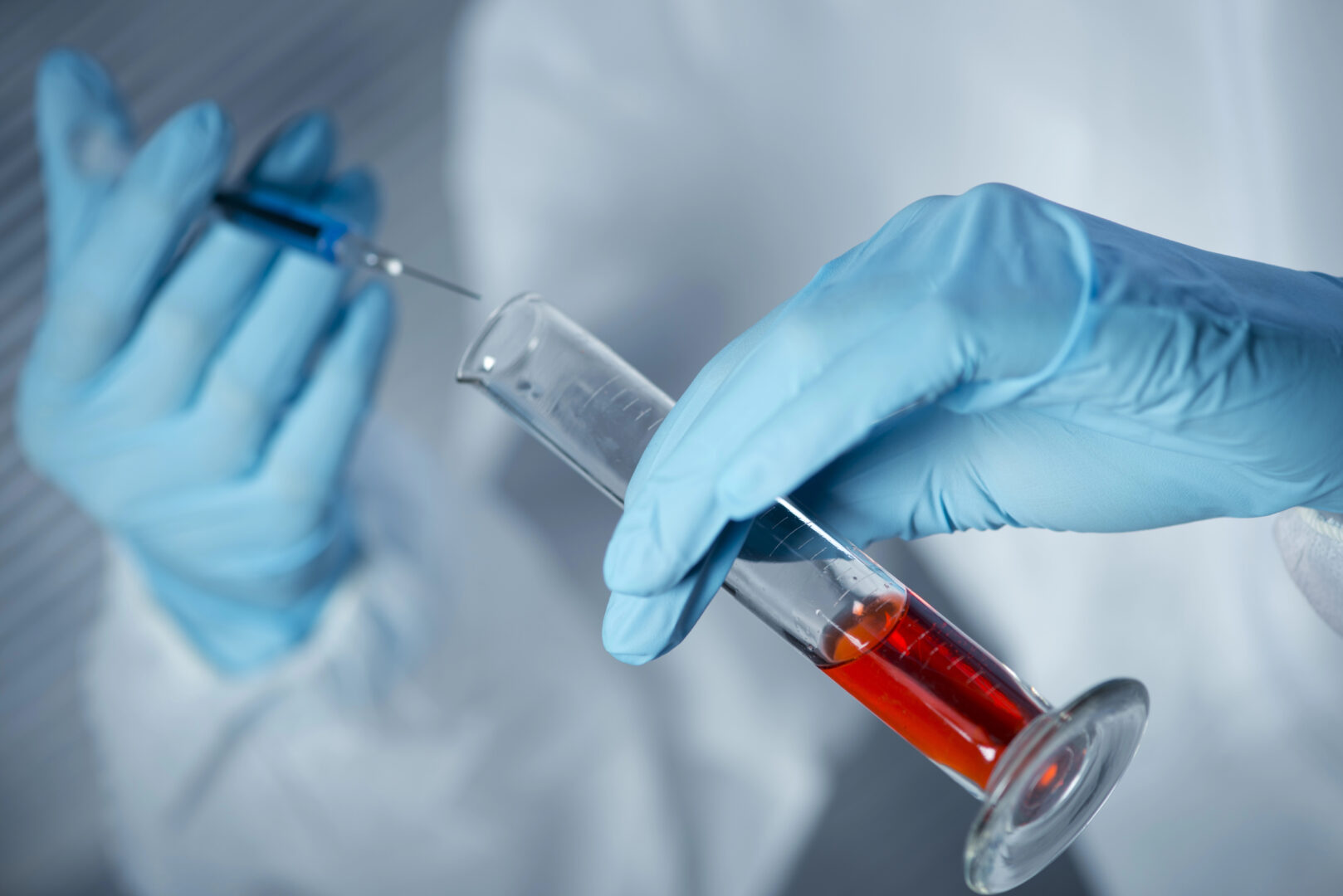 Две медицински сестри во Индија заразени со вирусот „Нипа“, една во кома