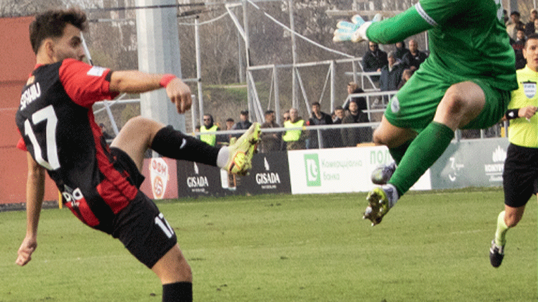 Едиз Спахиу верен на Вардар