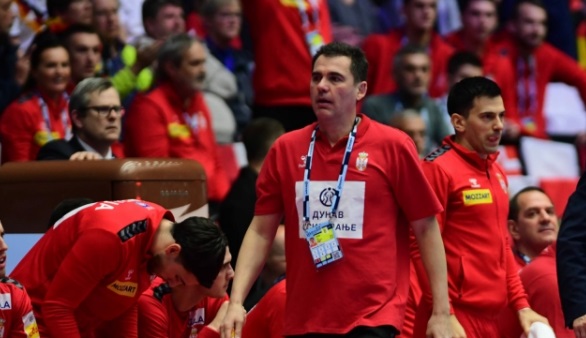 Раул повторно им држеше лекции на Србите – на македонски јазик (ВИДЕО)