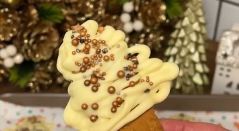 Бајадера елкички со млечно чоколадо: Празнични колачи кои се идеални за подготовка со деца