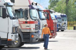 Новите Шенген правила може целосно да ја колабираат македонската економија