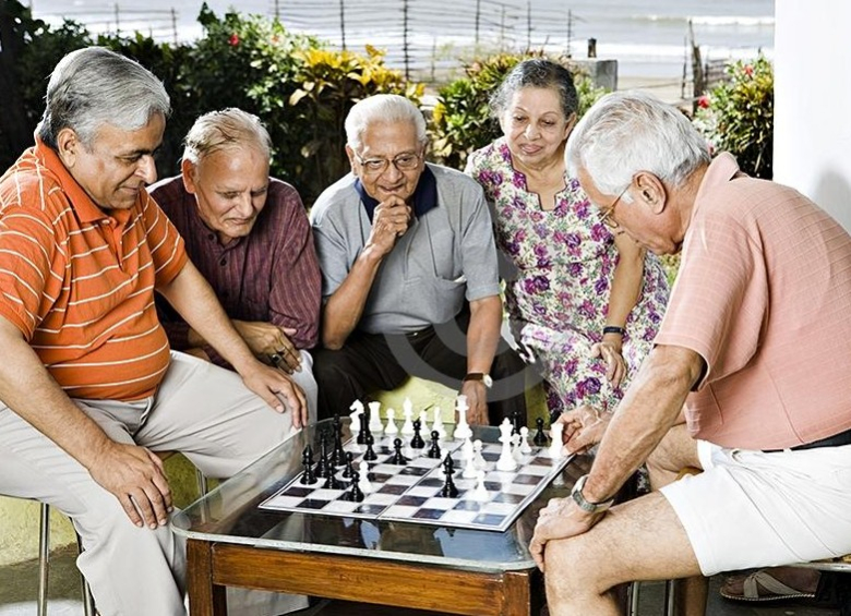 Долгиот живот е пола од гените – пола од околината