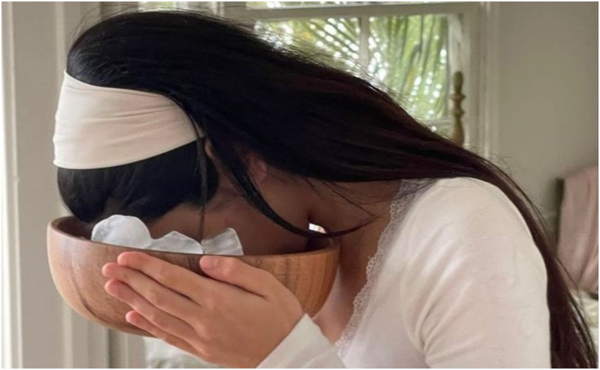 Една седмица го миев лицето со ладна вода и мраз, еве што ми се случи