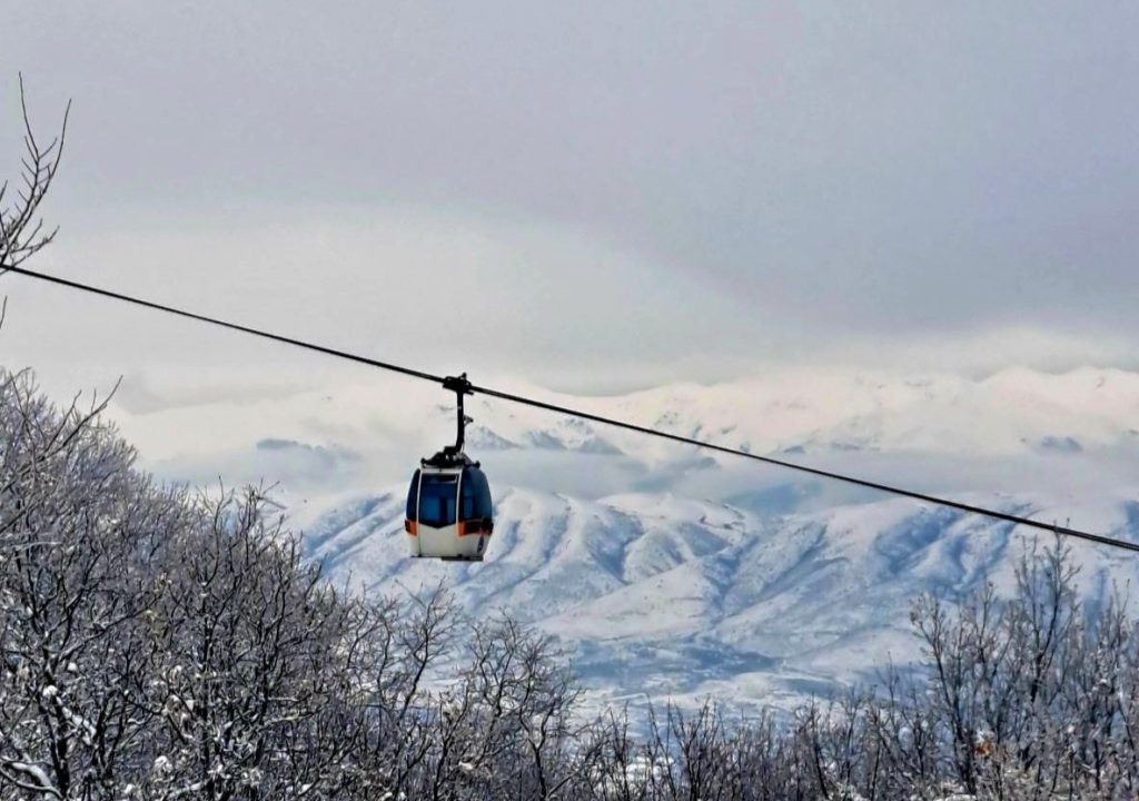 Поради силен ветер, жичницата на Водно денеска нема да работи
