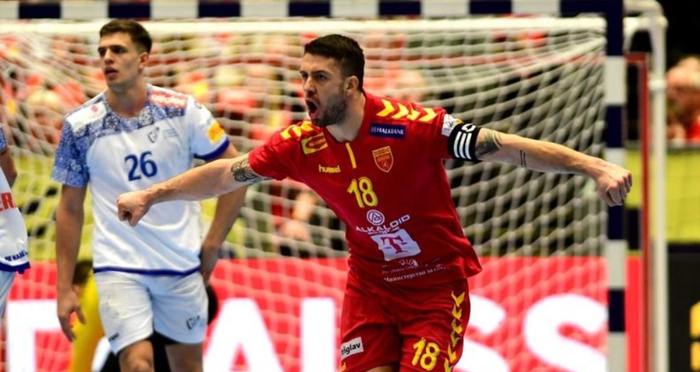 Македонија се на надева на победа против Романија и помош од Данска