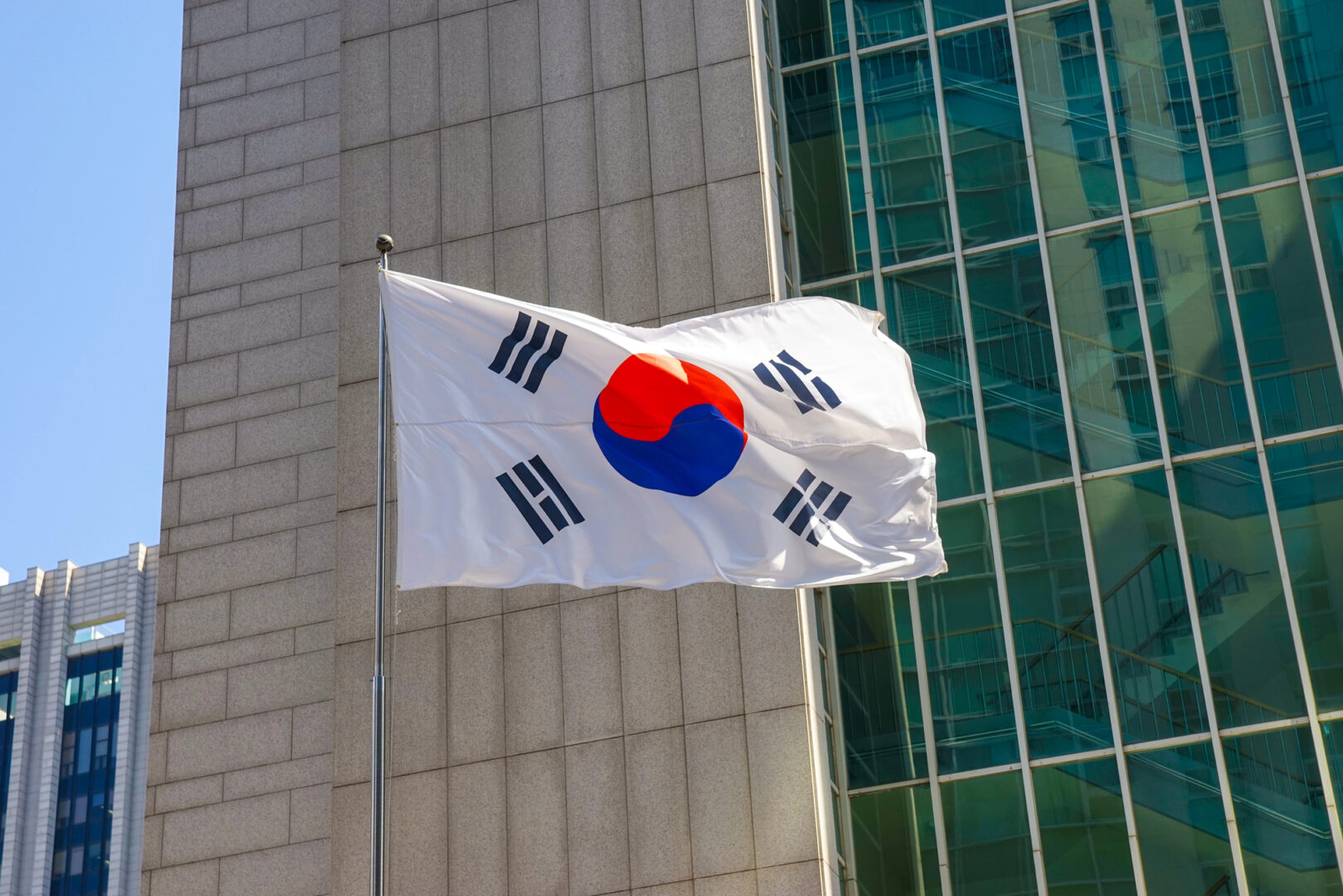 Поранешниот јужнокорејски премиер осуден на 23 години затвор