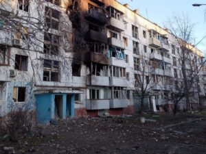 Најмалку седуммина повредени во руски напади во Харков и Семеновка