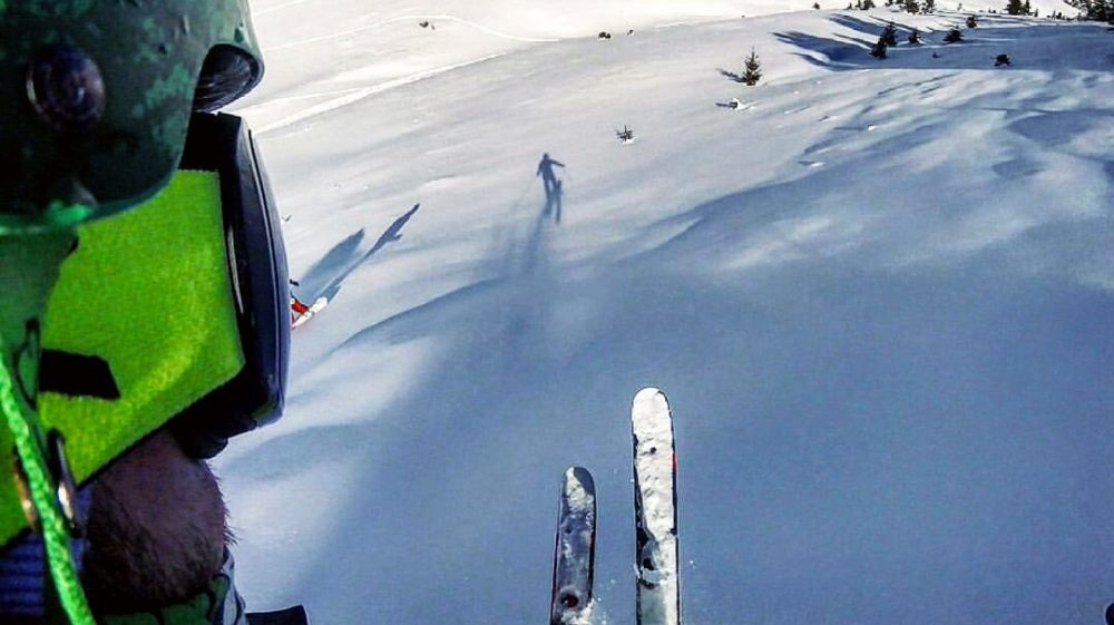 На Попова Шапка има 30 сантиметри снег